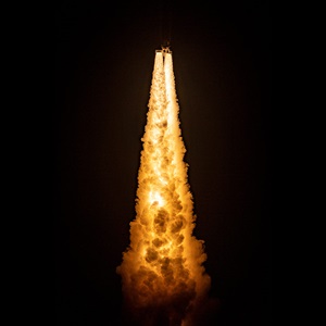 Flames from SLS Artemis 1 Launch at night
