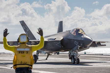 Photo of  a U.S. Navy F-35C on the USS George Washington. 