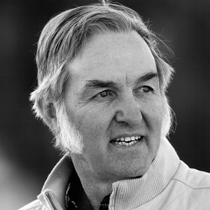 headshot of burt rutan