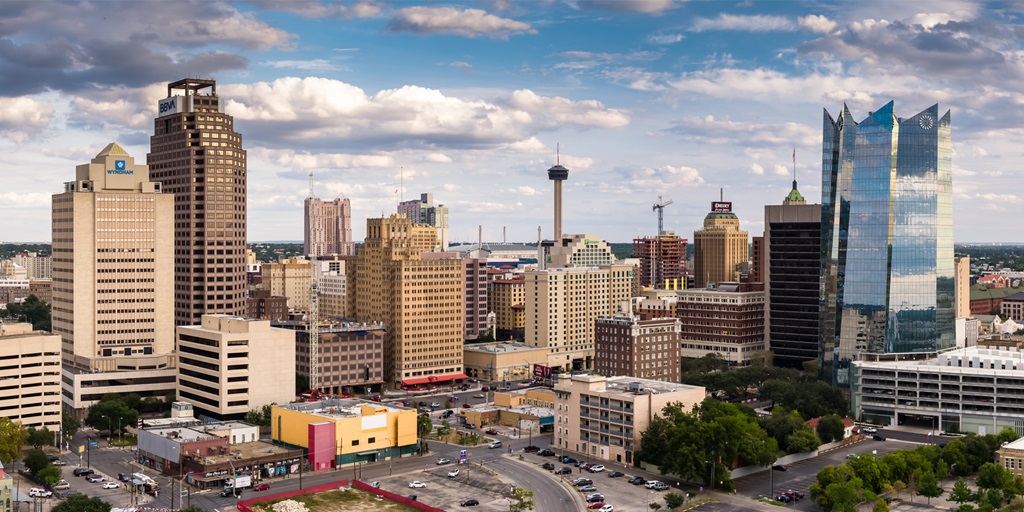 aerial panorama of San Antonio, Texas on a cloudy afternoon