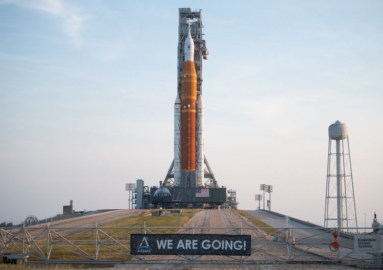 Artemis I rocket at launch pad