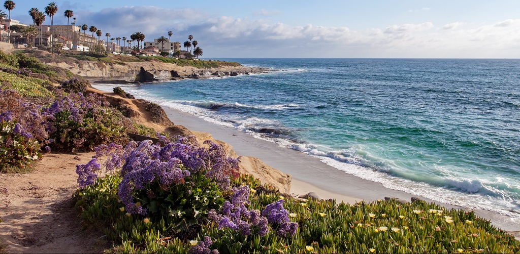 View of ocean looking from cliff line