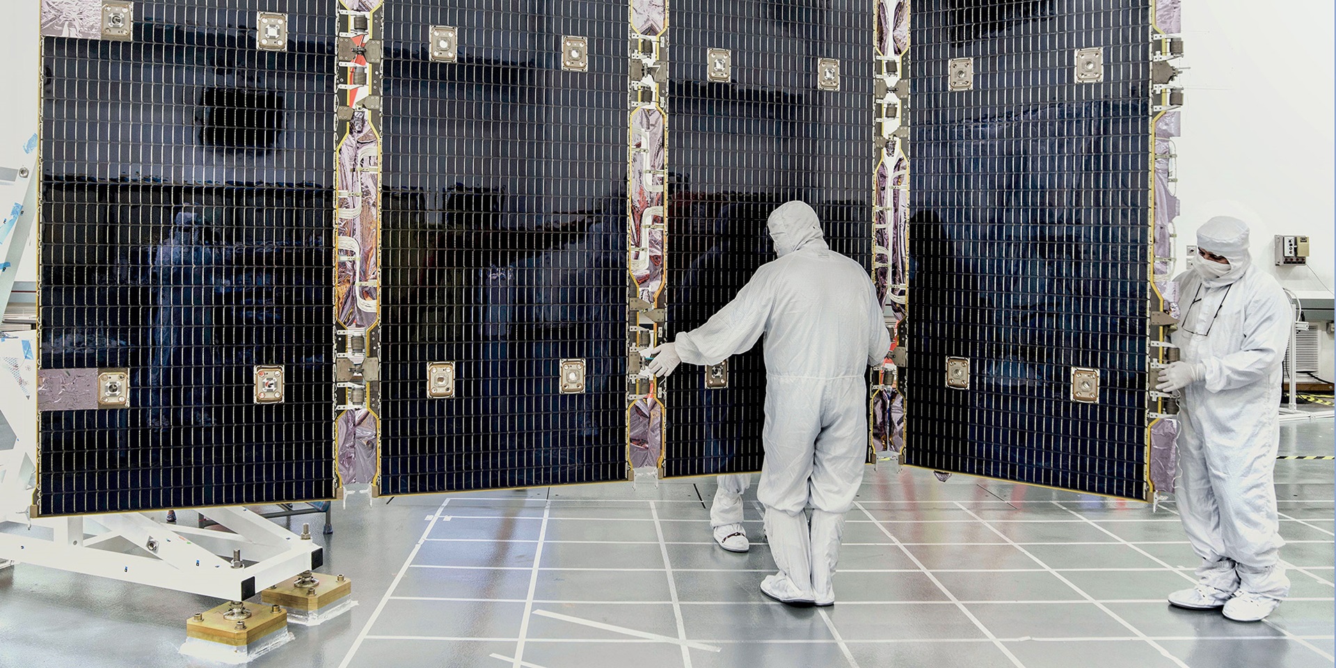 Solar Array Products | Northrop Grumman